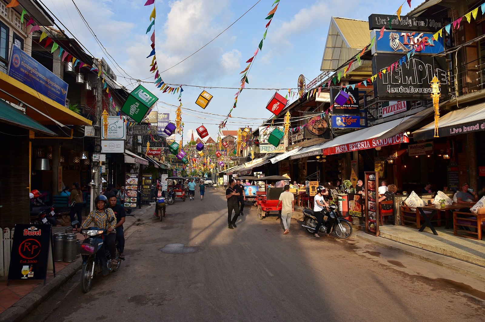 Сиемреап: Street scene, Siem Reap, 2018 (12)