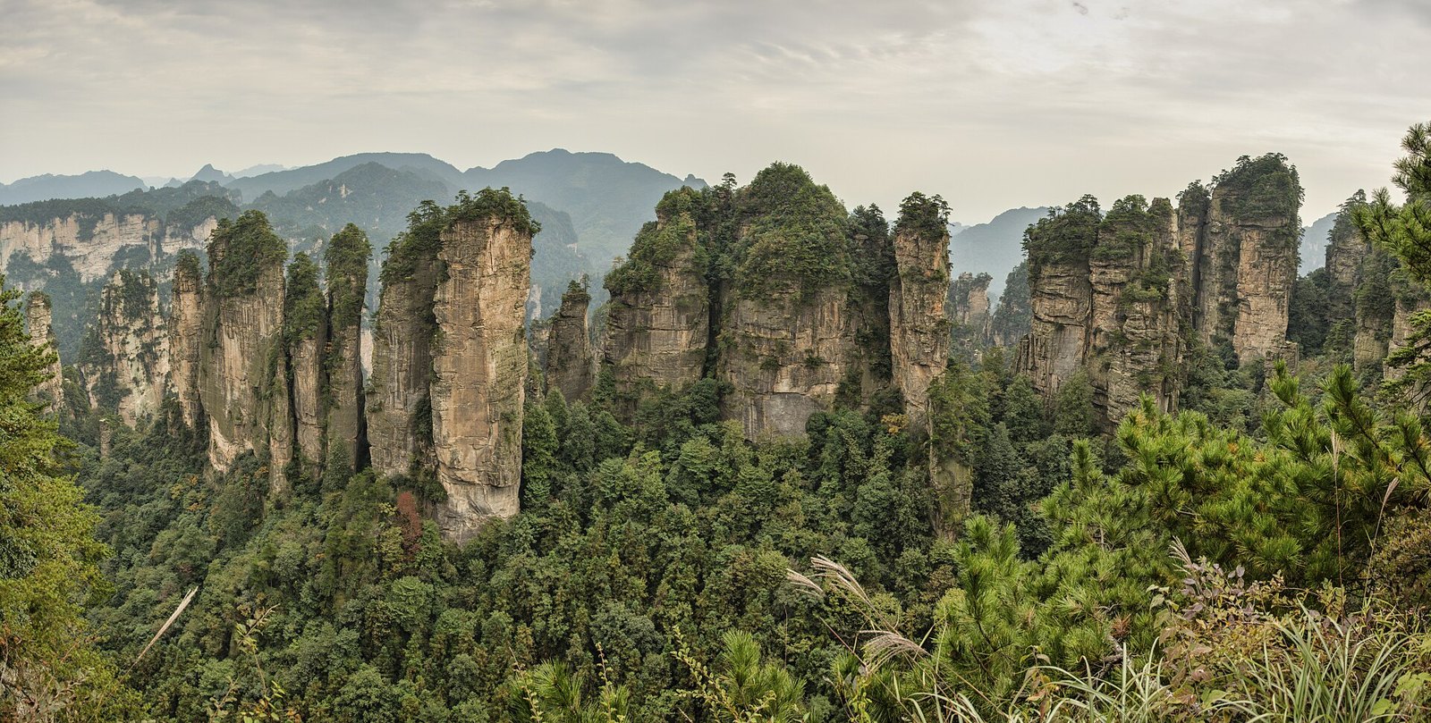 Чжанцзяцзе: 1 zhangjiajie huangshizhai wulingyuan panorama 2012
