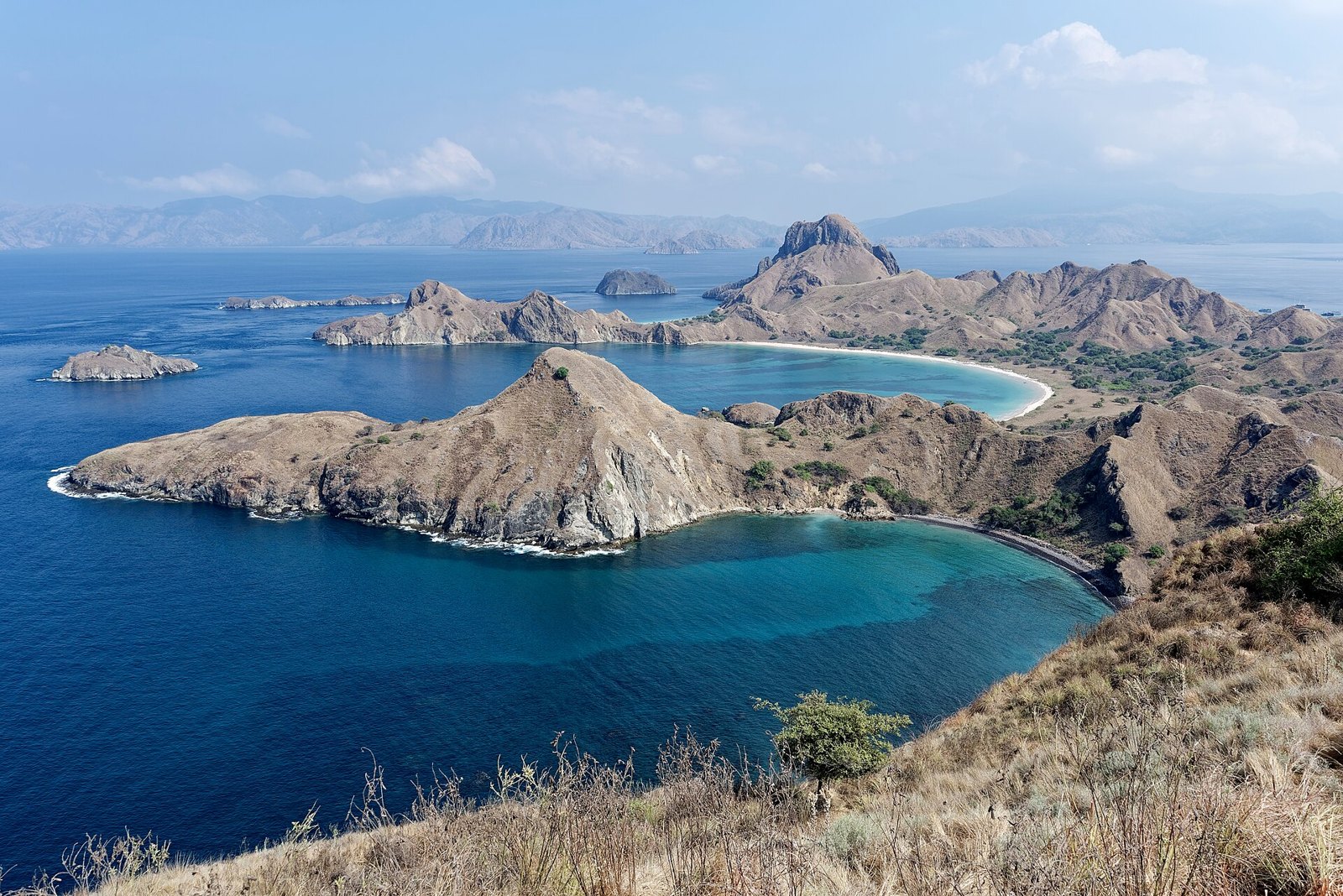 Комодо: Padar Island, Komodo National Park, Indonesia, 20250822 0929 2659