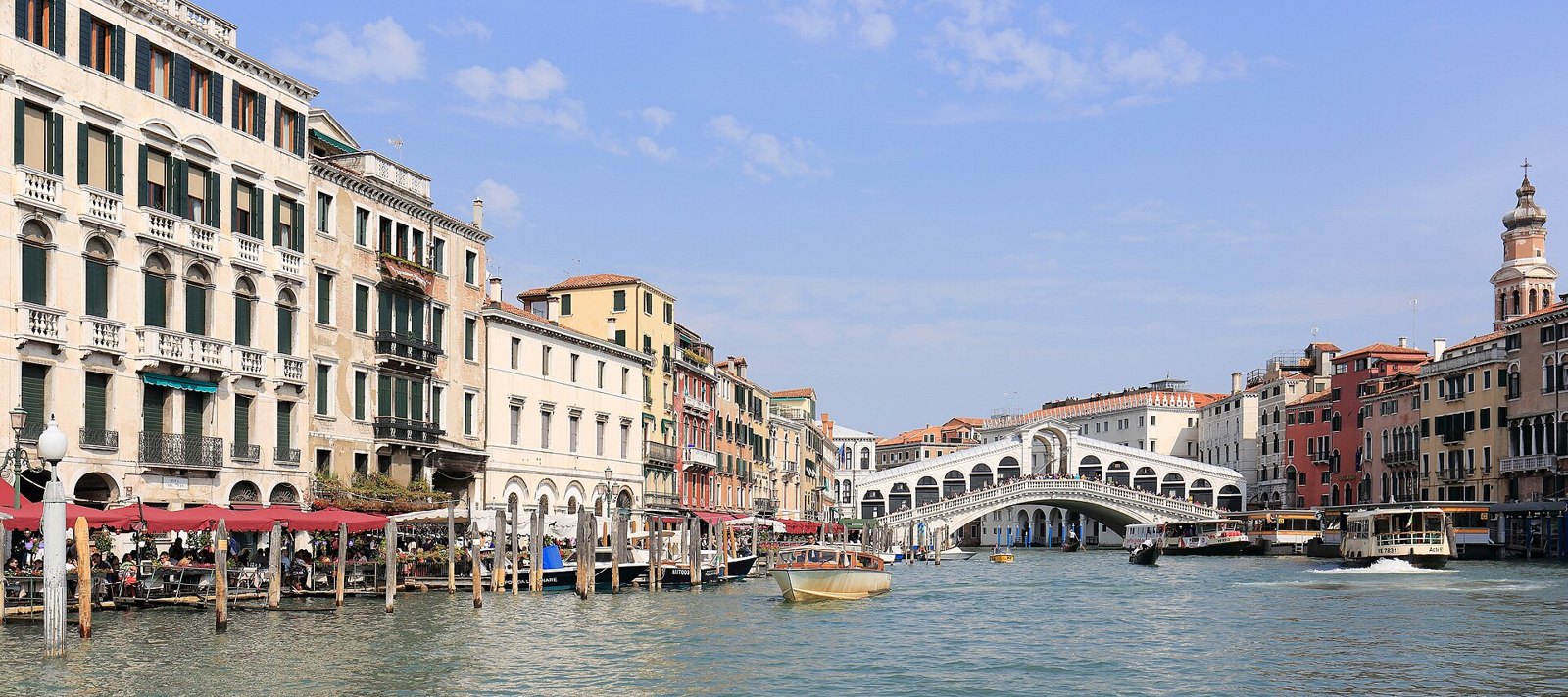 Венеция: Panorama of Canal Grande and Ponte di Rialto, Venice - September 2017