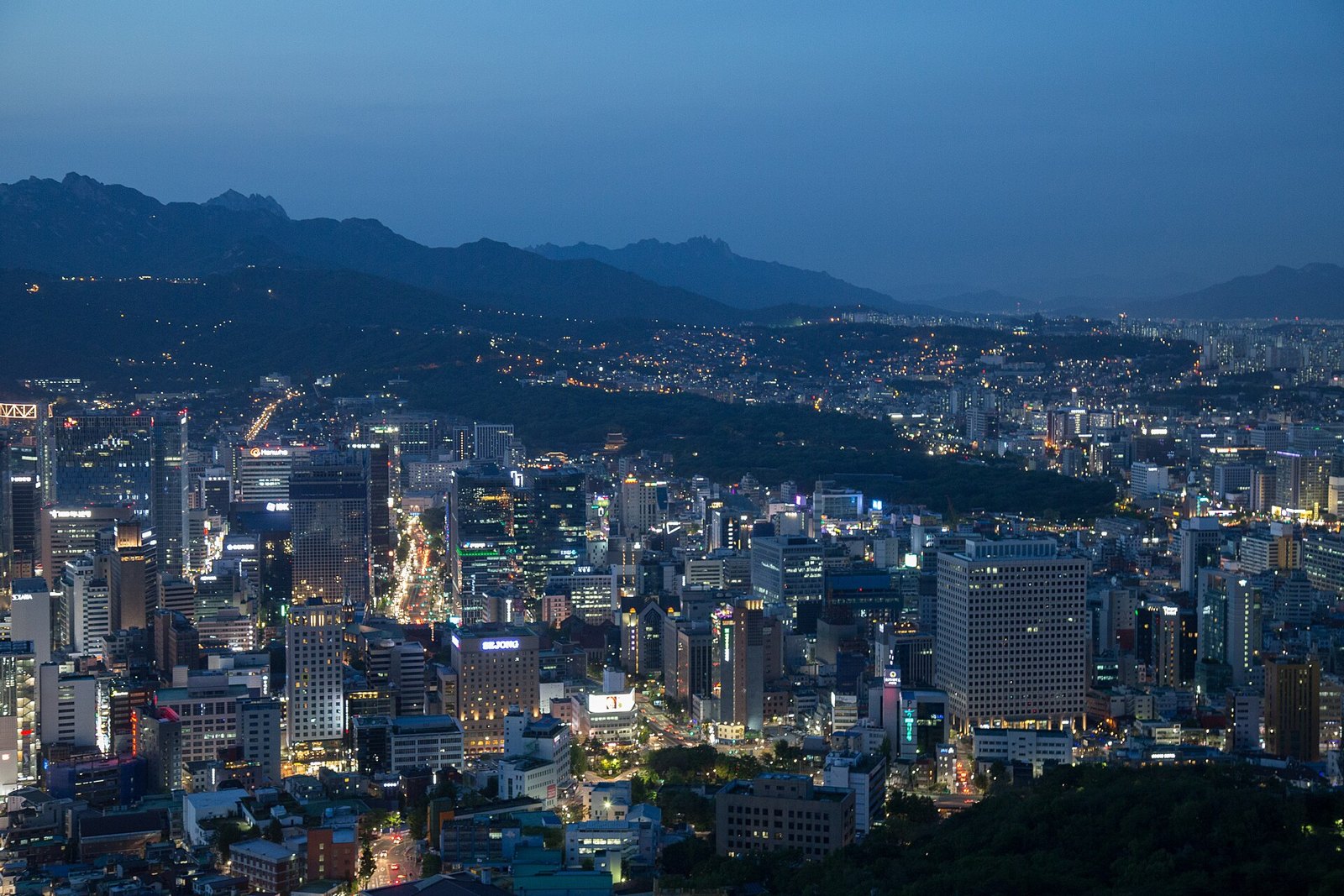 Сеул: Skyline view from Seoul City (South Korea)