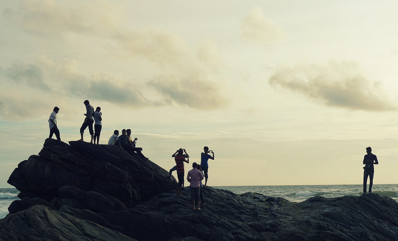 Бентота: Bentota Beach Rocks - panoramio (2)
