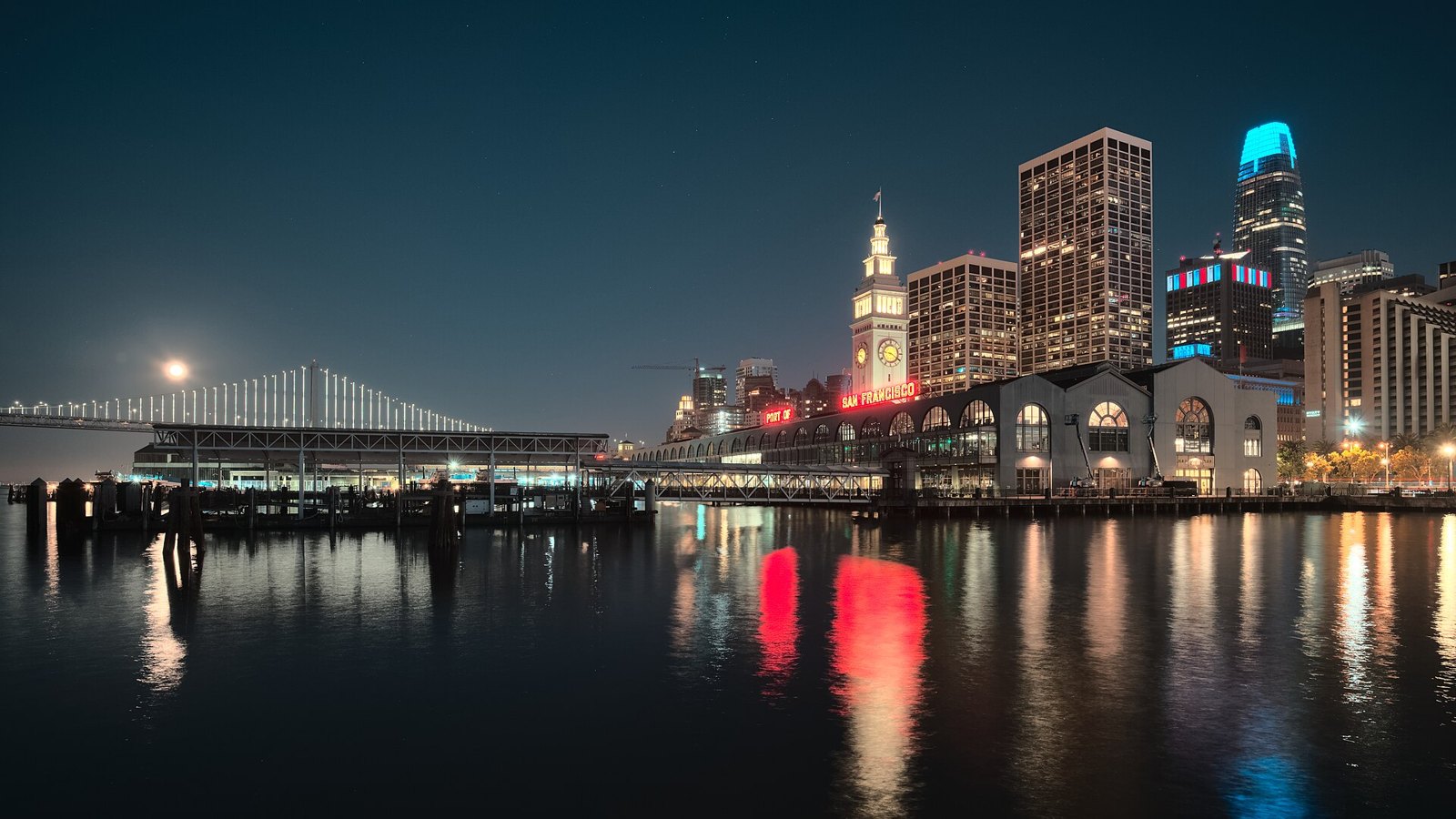 Сан-Франциско: View of the Ferry Building from Pier 1, San Francisco dllu